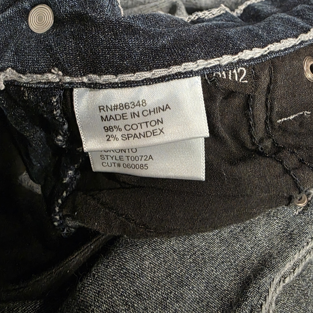 True Luxe Toronto Embellished Fleur De Lis Capri Jeans Women's 31 Blue Denim Y2K - Picture 13 of 16